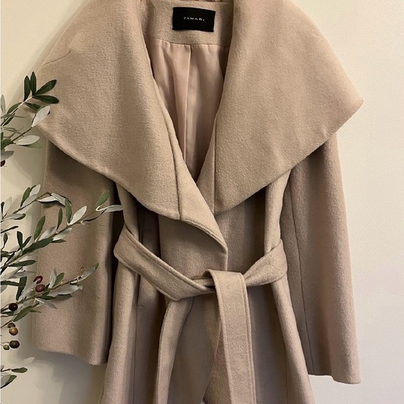 Tahari Jackets & Blazers - Tahari coat